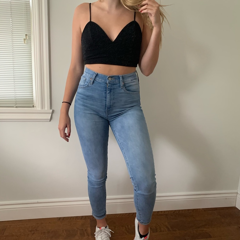 GARAGE Black crop tank top